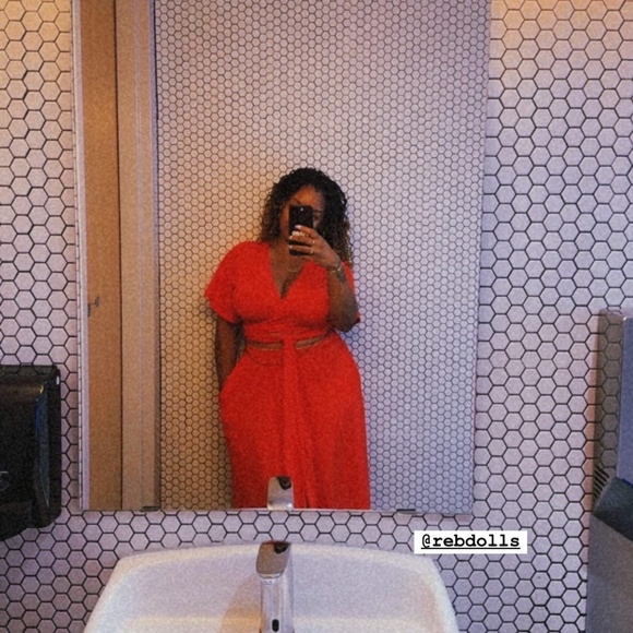 Meet your Posher, Nicole - Picture 9 of 12